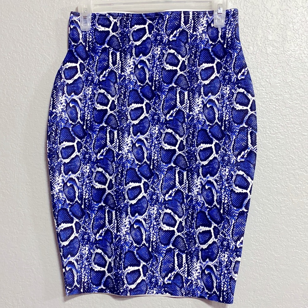 NEW Shinestar Collection size Small royal blue black white snake print skirt - Picture 1 of 5